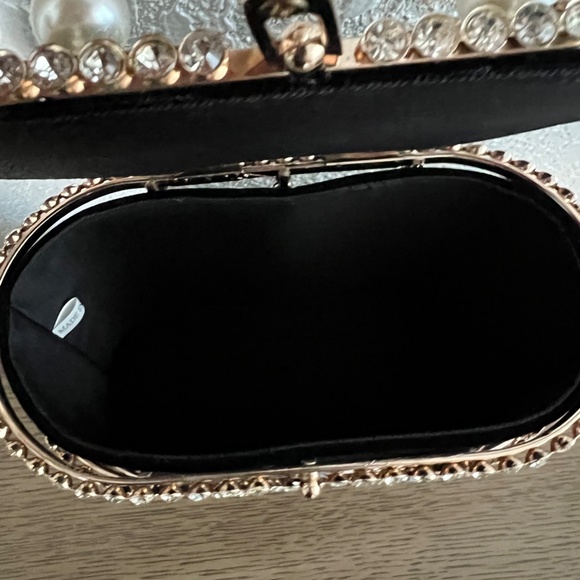 The cutest pearl bag structured - Picture 3 of 3